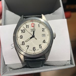 victorinox swiss army watch w/leather band